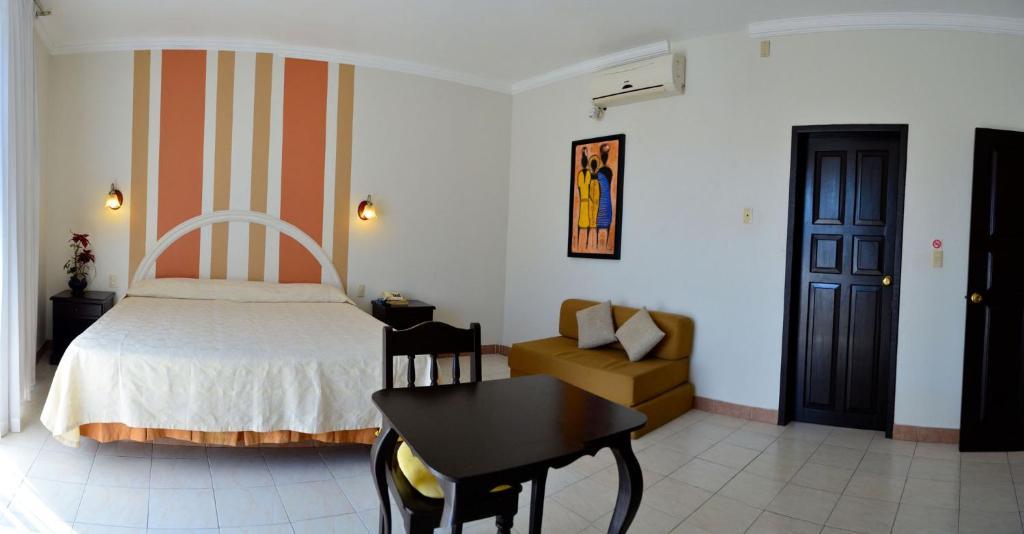 Real Avenida Hotel Tuxtla Gutiérrez Oda fotoğraf